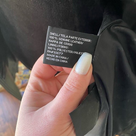 Vintage 90s leather jacket structured button down collar
Brand east 5th - Picture 4 of 8